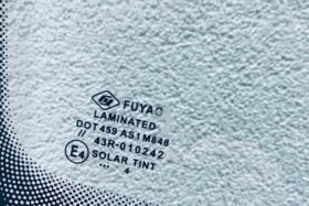 Предно стъкло SKODA CITIGO SEAT MII VW UP 2012--3 на ниска цена