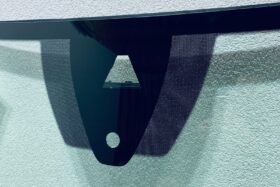 Предно стъкло SKODA ENYAQ IV 2020 - АКУСТИКА + КАМЕРА + СЕНЗОР-2 на ниска цена