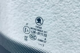 Предно стъкло SKODA FABIA IV 5D 2021- АКУСТИКА+КАМЕРА+OE-3 на ниска цена