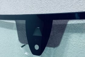 ПРЕДНО СТЪКЛО SKODA KAROQ 2020- КАМЕРА+СЕНЗОР-2 на ниска цена