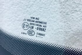 Предно стъкло SKODA KAROQ 2020- SOLAR+СЕНЗОР+ОТОПЛЕНИЕ+ОРИГИНАЛ-3 на ниска цена