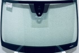 Предно стъкло SKODA KAROQ 2021 - АКУСТИКА + КАМЕРА + СЕНЗОР на ниска цена