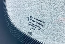 Предно стъкло SKODA KODIAQ 2016- АКУ+КАМ+СЕНЗОР-3 на ниска цена