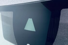 Предно стъкло SKODA KODIAQ 2020- АКУ+СОЛАРНА+КАМЕРА+СЕНЗОР+ОГРЯВАНЕ-2 на ниска цена