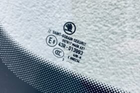 Предно стъкло SKODA KODIAQ 2020- СОЛАРНО+КАМЕРА+СЕНЗОР+ОТОПЛЕНИЕ+ОЕ-3 на ниска цена