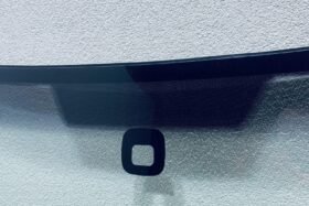 ПРЕДНО СТЪКЛО SKODA OCTAVIA II 2004-2009 СЕНЗОР-2 на ниска цена