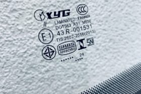 ПРЕДНО СТЪКЛО SKODA OCTAVIA II 2009-2013 СЕНЗОР-3 на ниска цена