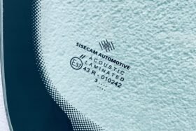 Предно стъкло SKODA OCTAVIA III 2013-2016 АКУСТИКА+СЕНЗОР-3 на ниска цена