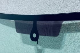 Предно стъкло SKODA OCTAVIA III 2013-2016 СЕНЗОР-2 на ниска цена