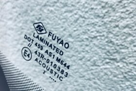 Предно стъкло SKODA OCTAVIA III 2013- АКУСТИЧНО-2 на ниска цена