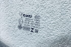 ПРЕДНО СТЪКЛО SKODA OCTAVIA III 2016- АКУСТИЧНО+СЕНЗОР-3 на ниска цена