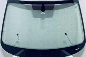 Предно стъкло SKODA OCTAVIA III 2016- АКУСТИКА+СЕНЗОР+ОТОПЛЕНИЕ на ниска цена