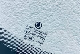 Предно стъкло SKODA OCTAVIA IV 2020- АКУСТИКА+КАМЕРА+СЕНЗОР ОРИГИНАЛ-3 на ниска цена