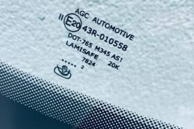 Предно стъкло SKODA OCTAVIA IV 2020- АКУСТИКА+КАМЕРА+СЕНЗОР РАЗПРОДАЖБА-3 на ниска цена