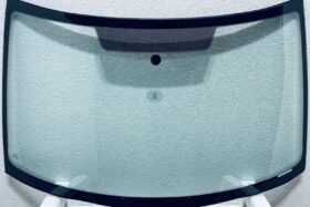 Предно стъкло SKODA ROOMSTER 2006- FABIA II 2010- на ниска цена