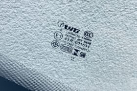 ПРЕДНО СТЪКЛО SKODA ROOMSTER/FABIA II 2005--3 на ниска цена