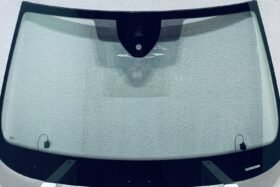 Предно стъкло SKODA SUPERB 2015- АКУСТИКА+СОЛАР + КАМЕРА +СЕНЗОР+ОТОПЛЕНИЕ на ниска цена