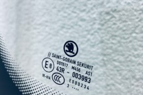 Предно стъкло SKODA SUPERB 2019- SOLAR+КАМЕРА+СЕНЗОР+ОТОПЛЕНИЕ+OE-3 на ниска цена