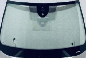 Предно стъкло SKODA SUPERB 2019- SOLAR+КАМЕРА+СЕНЗОР+ОТОПЛЕНИЕ+OE на ниска цена