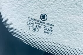 Предно стъкло SKODA SUPERB 2020 - АКУСТИКА + КАМЕРА + СЕНЗОР ОРИГИНАЛ-3 на ниска цена