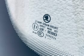 Предно стъкло SKODA SUPERB 8.2020- SOLAR+КАМЕРА+СЕНЗОР+ОТОПЛЕНИЕ+OE-3 на ниска цена