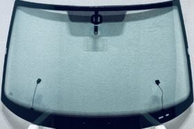 Предно стъкло SKODA YETI 2010- С ОГРЕВ + СЕНЗОР на ниска цена