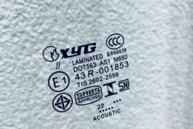 Предно стъкло SUBARU IMPREZA XV 2011-2016 WRX LEVORG 2014- АКУ+КАМ+СЕН+ГРЗ-3 на ниска цена