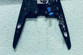 Предно стъкло TESLA 3 2023 - АКУСТИКА + КАМЕРА СЕНЗОР + ОТОПЛЕНИЕ + OEM-4 на ниска цена