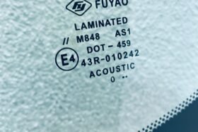 Предно стъкло TOYOTA AURIS II 2012- АКУСТИЧНО-3 на ниска цена