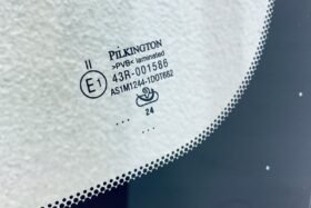 Предно стъкло TOYOTA AVENSIS 2009- АКУСТИКА+ОТОПЛЕНИЕ-3 на ниска цена