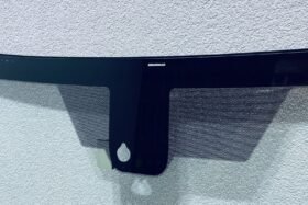 ПРЕДНО СТЪКЛО TOYOTA AVENSIS 2009- СЕНЗОР ЗА ВИСОЧИНА НА ОГЛЕДАЛОТО-2 на ниска цена