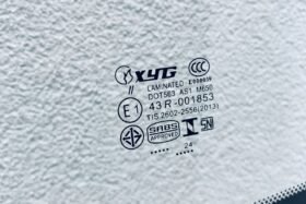 ПРЕДНО СТЪКЛО TOYOTA AVENSIS 2009- СЕНЗОР ЗА ВИСОЧИНА НА ОГЛЕДАЛОТО-3 на ниска цена