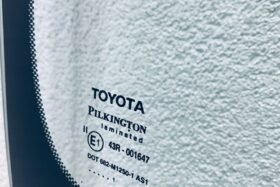 Предно стъкло TOYOTA AVENSIS II 2003-2008 АКУСТИЧНО + ОРИГИНАЛ-3 на ниска цена