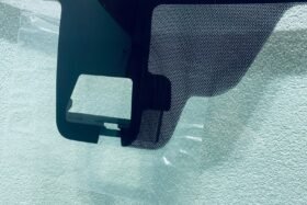 Предно стъкло TOYOTA AYGO 3/5D 2017- СЕНЗОР-2 на ниска цена