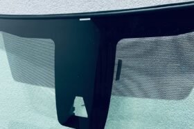 Предно стъкло TOYOTA COROLLA CROSS 2021- АКУСТИКА+КАМЕРА-2 на ниска цена