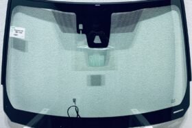 Предно стъкло TOYOTA COROLLA CROSS 2021- АКУСТИКА+КАМЕРА+СЕНЗОР+ОТОПЛЕНИЕ на ниска цена