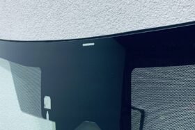 ПРЕДНО СТЪКЛО TOYOTA COROLLA XII 2023- АКУ+КАМ+СЕНЗОР-2 на ниска цена