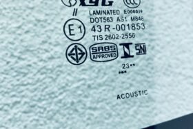 ПРЕДНО СТЪКЛО TOYOTA COROLLA XII 2023- АКУ+КАМ+СЕНЗОР-3 на ниска цена