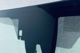 ПРЕДНО СТЪКЛО TOYOTA HIGHLANDER XU70 2020- АКУ+КАМ+ОГРЯВАНЕ+СЕНЗОР-2 на ниска цена