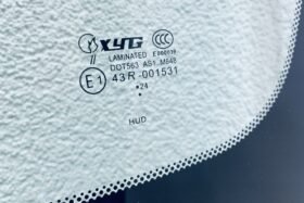 ПРЕДНО СТЪКЛО TOYOTA HIGHLANDER XU70 2020- АКУ+КАМ+ОГРЯВАНЕ+СЕНЗОР-3 на ниска цена