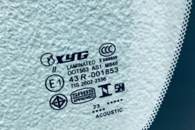 Предно стъкло TOYOTA LANDCRUISER J150 2017- АКУСТИКА+СЕНЗОР+ОГРЯВАНЕ-3 на ниска цена