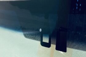 Предно стъкло TOYOTA LANDCRUISER J150 ANT+GRZ+SENS-3 на ниска цена