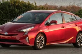 ПРЕДНО СТЪКЛО TOYOTA PRIUS IV XW50 2021- КАМЕРА+СЕНЗОР+АНТЕНА+HUD-4 на ниска цена