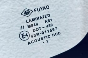 Предно стъкло TOYOTA PRIUS LIFTBACK 2009- АКУ+HUD-3 на ниска цена