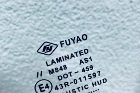 Предно стъкло TOYOTA PRIUS LIFTBACK ЕВРОПА 2009-2015 АКУСТИКА+СЕНЗОР+HUD-3 на ниска цена