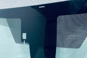 Предно стъкло TOYOTA PRIUS XW50 2021- АКУ+КАМЕРА+СЕНЗОР+HUD+АНТ-2 на ниска цена