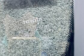 Предно стъкло TOYOTA RAV4 2006-2013 АКУСТИКА+СЕНЗОР+ОРИГИНАЛ-3 на ниска цена