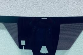 Предно стъкло TOYOTA RAV4 2019- SUZUKI ACROSS 2021- КАМЕРА+СЕНЗОР+ОГРЕВАНЕ-2 на ниска цена