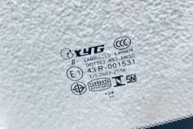 ПРЕДНО СТЪКЛО TOYOTA RAV4 XA40 2016- КАМЕРА+ОГРЕВ+СЕНЗОР-3 на ниска цена