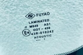 Предно стъкло TOYOTA RAV4 XA40 2018- АКУСТИКА+КАМЕРА+СЕНЗОР-3 на ниска цена